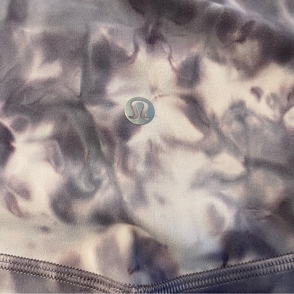 EUC Lululemon Align Leggings 23” Diamond Dye - Picture 4 of 9